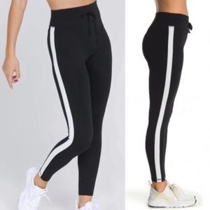 Spiritual Gangster Sporty White Stripe Leggings size small